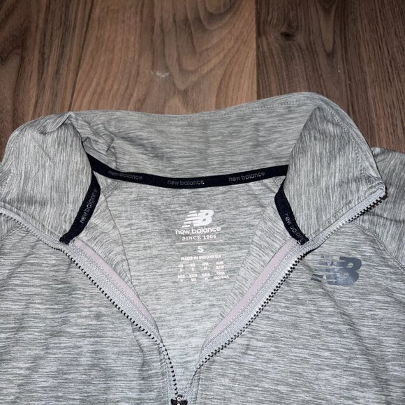 New Balance Light Sweater Size S | Good Condition - Picture 3 of 7